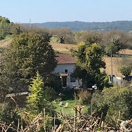 Le Pre Du Val Bed & Breakfast *
