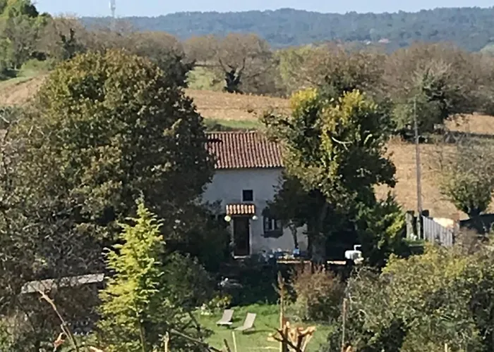 Le Pre Du Val Bed & Breakfast 3*